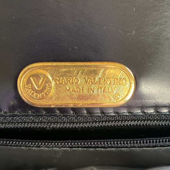 Gorgeous Valentino clutch / crossbody and dust bag - Picture 7 of 16